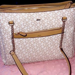 DKNY TAN & CREAM PURSE